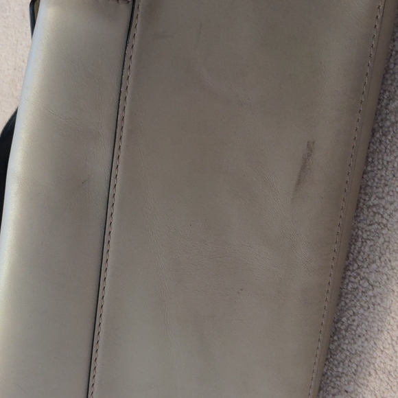 Kate Spade Purse - Picture 5 of 5